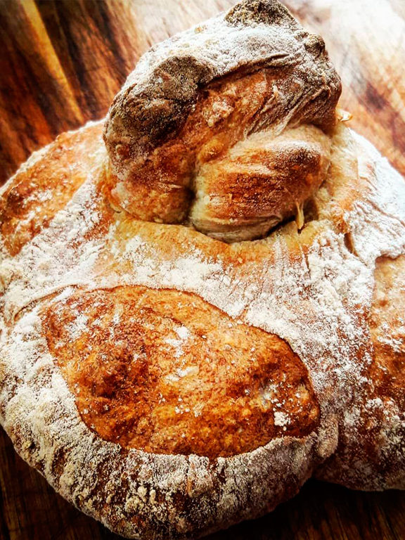 Галисийский хлеб (pan gallego).